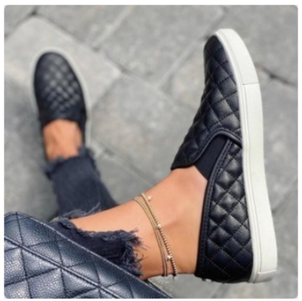 STEVE MADDEN  Slip On Sneakers